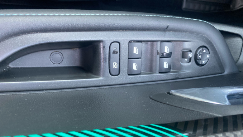 Peugeot 208 1.2 PureTech 100 Allure Premium 5dr Petrol Hatchback